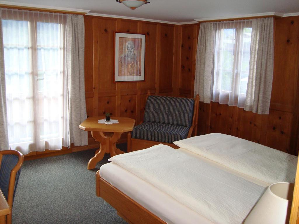 Hotel Restaurant Alpenblick Ernen Rom bilde