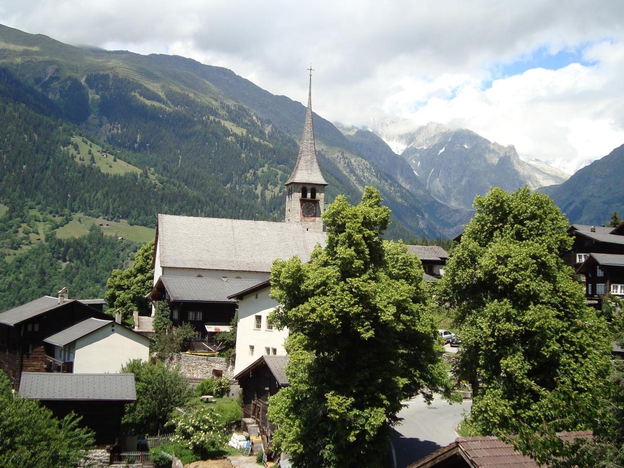 Hotel Restaurant Alpenblick Ernen Eksteriør bilde